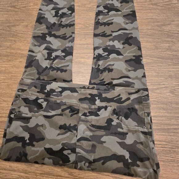 GEORGE Women's Camo Print Stretch Pull-On Jeggings - Green/Black - Size 14 - Picture 2 of 8